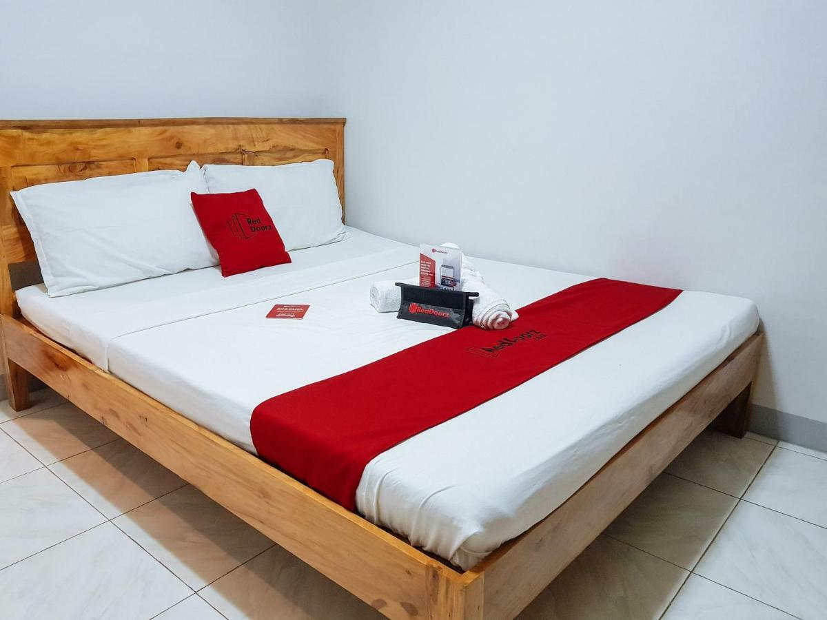 فندق Reddoorz Near Ramiro Community Hospital Totolan المظهر الخارجي الصورة