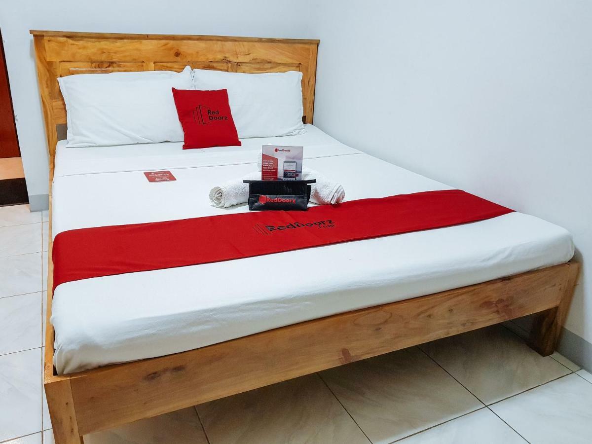 فندق Reddoorz Near Ramiro Community Hospital Totolan المظهر الخارجي الصورة