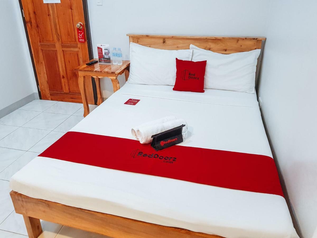 فندق Reddoorz Near Ramiro Community Hospital Totolan المظهر الخارجي الصورة