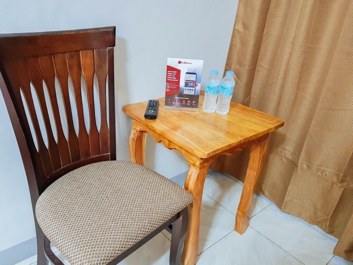 فندق Reddoorz Near Ramiro Community Hospital Totolan المظهر الخارجي الصورة