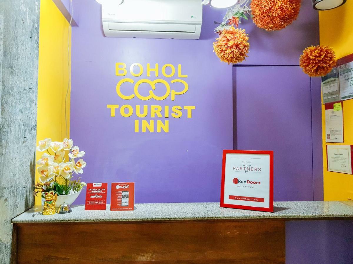 فندق Reddoorz Near Ramiro Community Hospital Totolan المظهر الخارجي الصورة