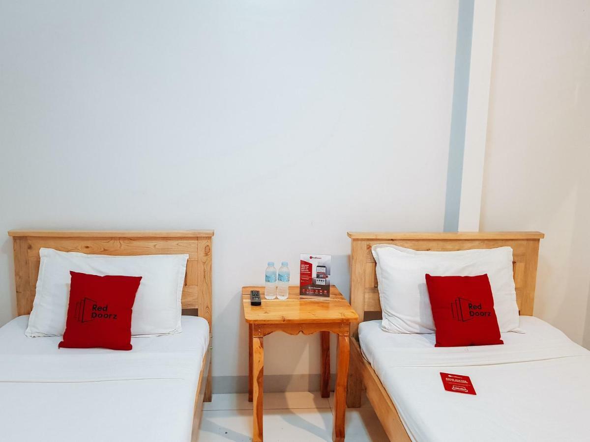 فندق Reddoorz Near Ramiro Community Hospital Totolan المظهر الخارجي الصورة