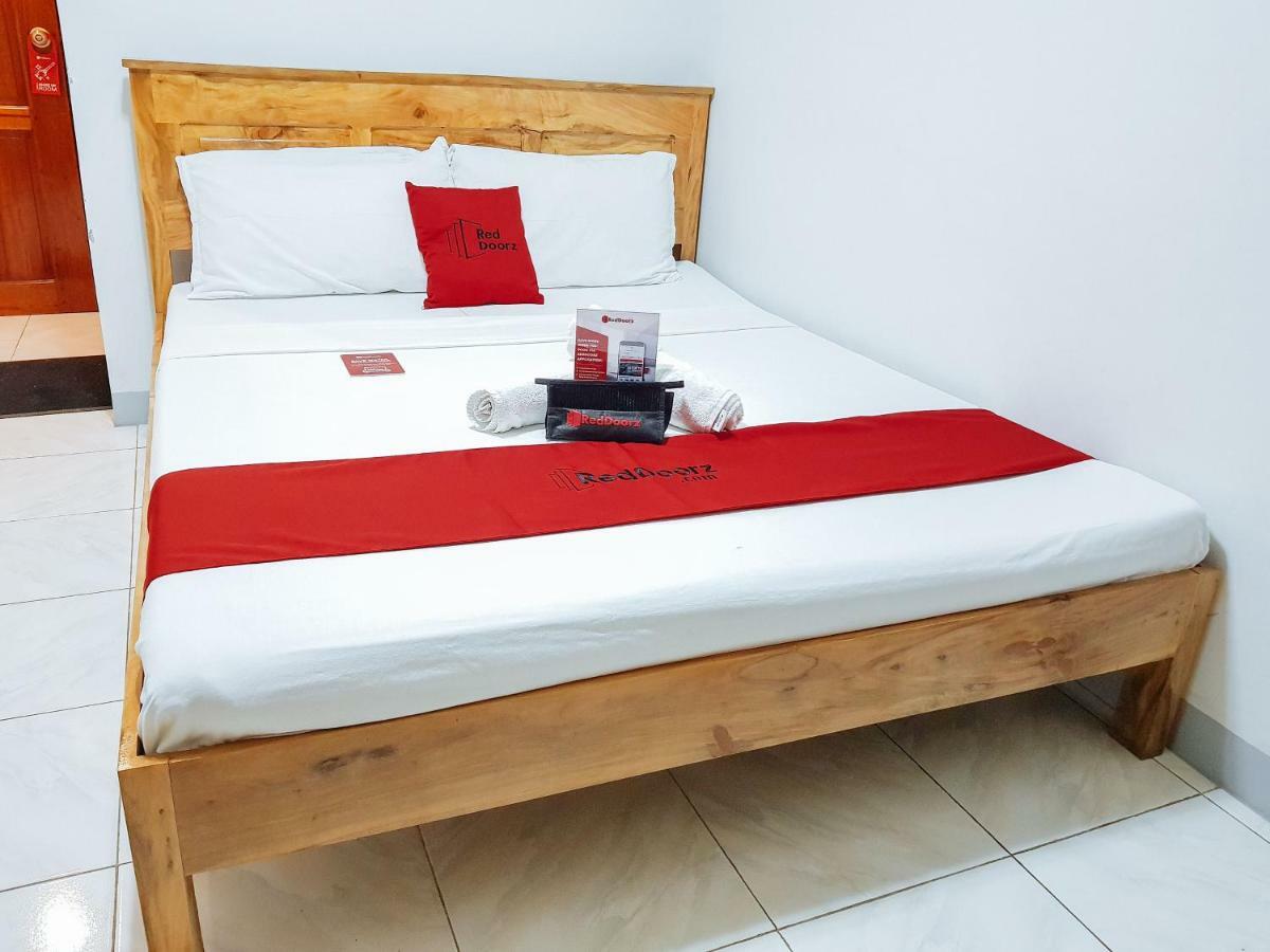 فندق Reddoorz Near Ramiro Community Hospital Totolan المظهر الخارجي الصورة