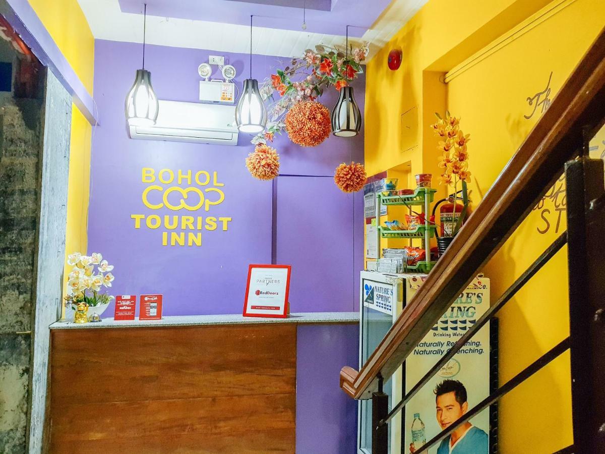 فندق Reddoorz Near Ramiro Community Hospital Totolan المظهر الخارجي الصورة